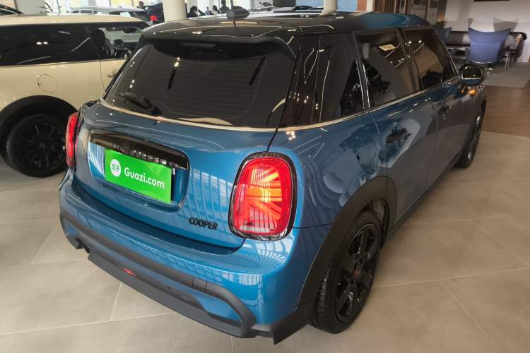 Used  MINI 2023 1.5T COOPER Artist Five-Door Edition