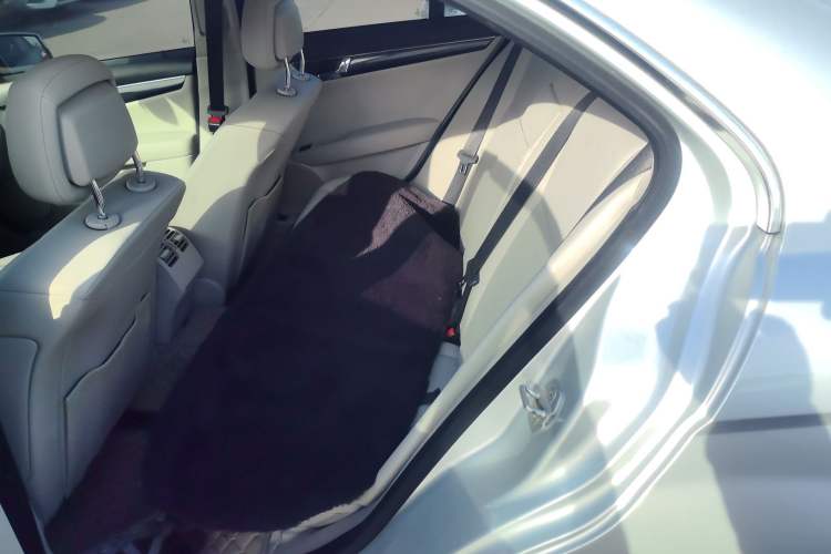 Used Mercedes-Benz C-Class 2010 C 180K Classic model