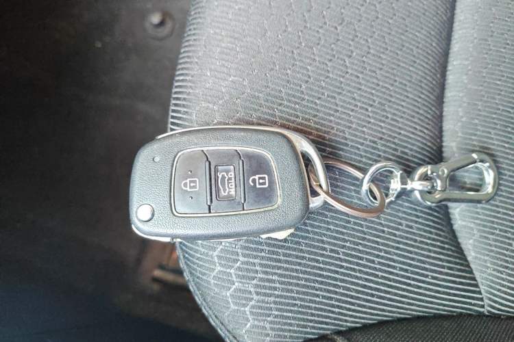 Used Hyundai Elantra 2016 1.6L Manual ZhiXuan·Youth Edition
