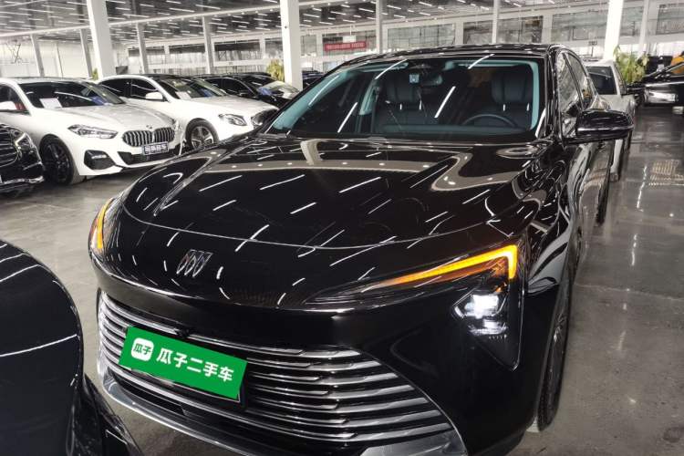 Used Buick LaCrosse 2025 28T Platinum Edition