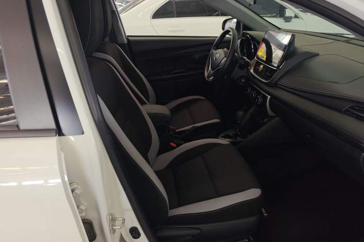 Used Toyota YARiS L 2022 1.5L CVT Leading PLUS Edition
