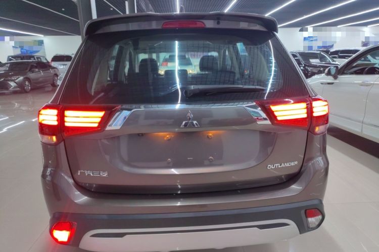 Used Mitsubishi Outlander 2020 2.0L Two-Wheel Drive Enjoyment Version 5 Seats
