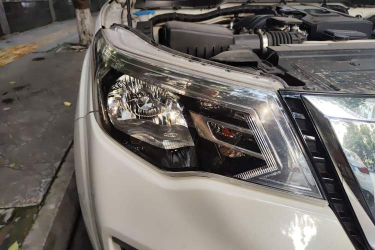 Used Nissan Terra 2020 2.5L XL Upper Automatic Two-Wheel Drive Luxury Edition
