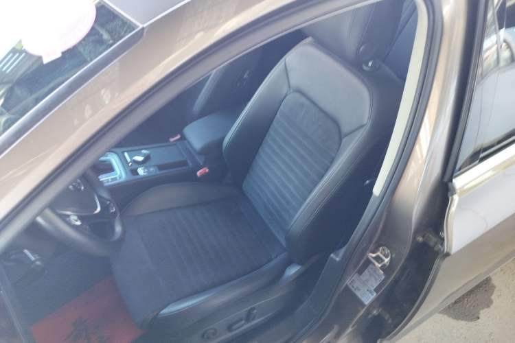 Used Volkswagen Magotan 2017 330TSI DSG Luxury Model
