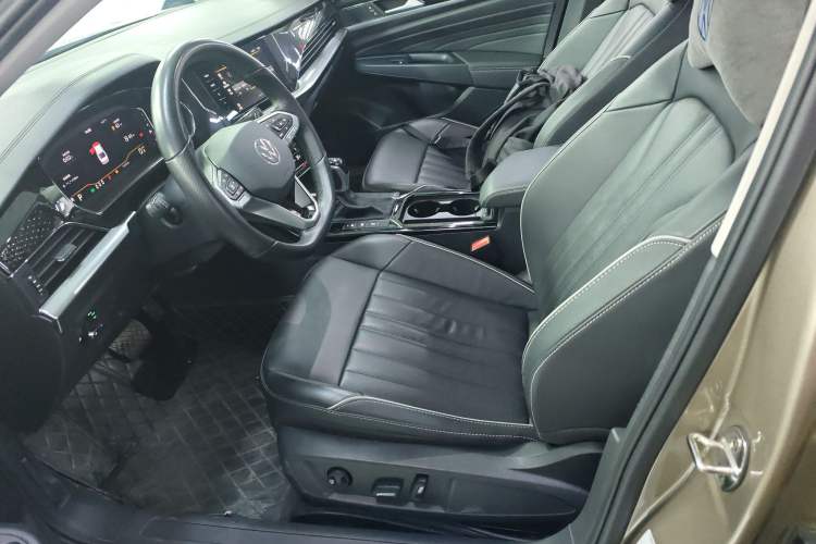 Used Volkswagen Passat 2022 330TSI Elite Edition Custom Version