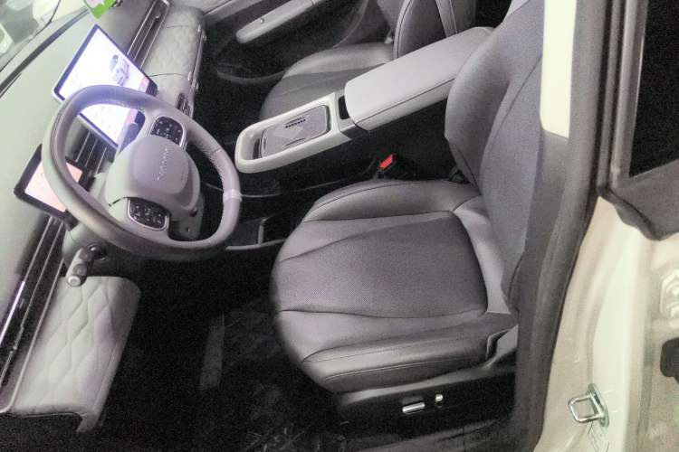 Used Dongfeng NAMMI 01 2024 Co-Creation Edition – Co-Creation WE Version
