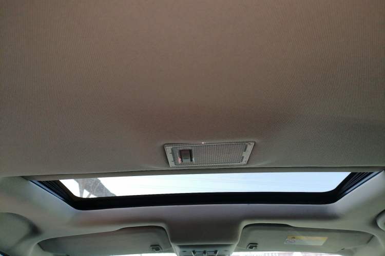 Used Chevrolet Trax 2016 1.4T Automatic Two-Wheel Drive Comfort Version with Sunroof
