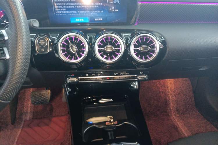 Used Mercedes-Benz A-Class 2024 Updated A 200 L Fashion Version
