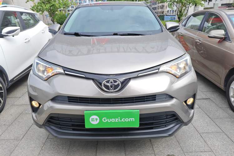 Used Toyota RAV4 2016 2.0L CVT Two-Wheel Drive Urban Edition China V Standard
