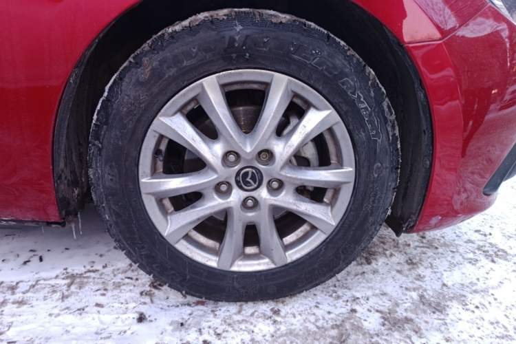 Used Mazda Mazda 3 Axela 2014 Sedan 1.5L Automatic Luxury Model
