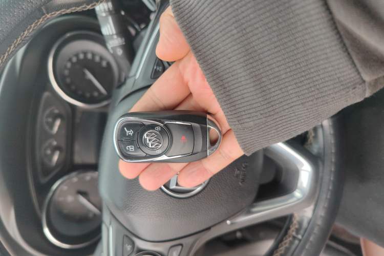 Used Buick Envision 2017 20T Two-Wheel Drive Luxury Model
