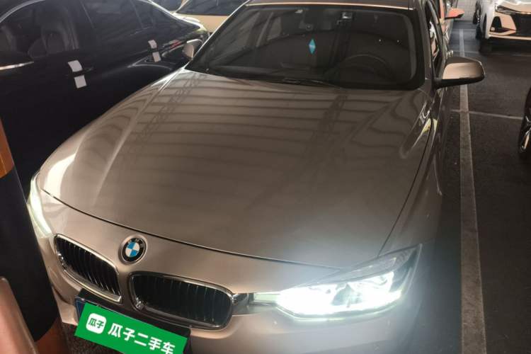 Used BMW 3 Series 2017 318i Fashion Model
