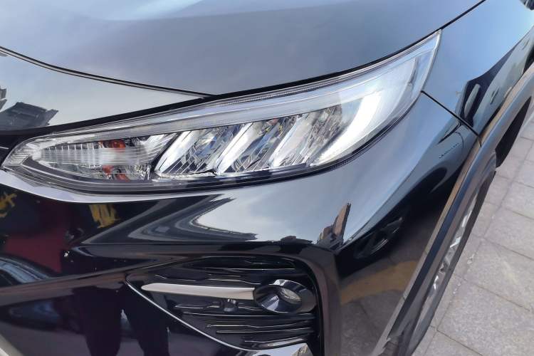 Used Toyota Wildlander 2022 Dual-Engine 2.5L E-CVT Two-Wheel Drive Luxury Edition
