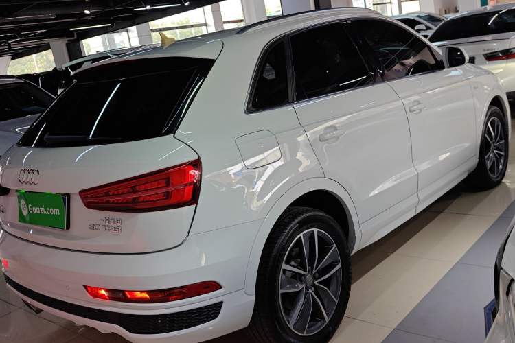 Used Audi Q3 2017 30 TFSI Fashion Model
