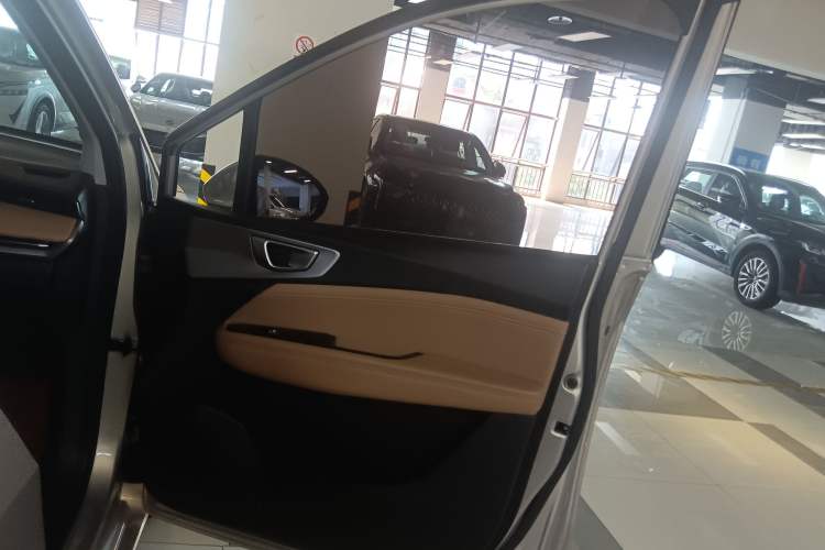 Used Wuling Jiachen 2022 1.5T CVT Deluxe Flagship Edition
