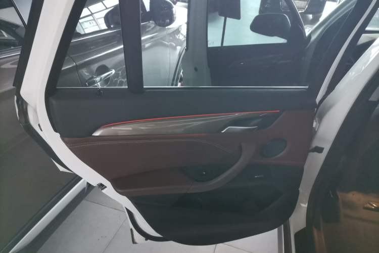 Used BMW X1 2018 sDrive18Li Luxury Model
