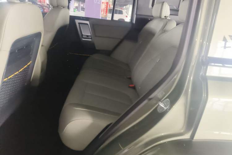 Used  V23 2025 501 Four-Wheel Drive Intelligent Driving Version
