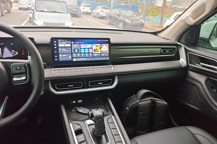 Used Great Wall Poer 2024 2.4T Passenger Version Automatic Diesel 4x4 Comfort Trim
