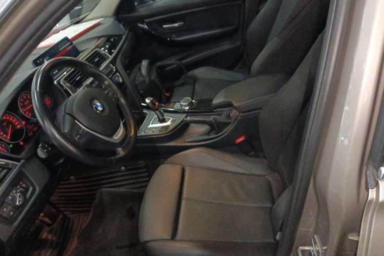 Used BMW 3 Series 2019 320Li Fashion Model
