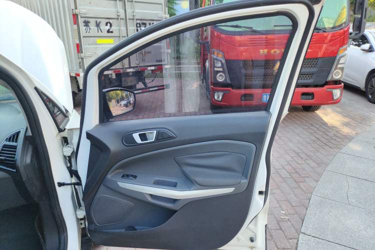 Used Ford EcoSport 2013 1.5L Automatic Fashion Model
