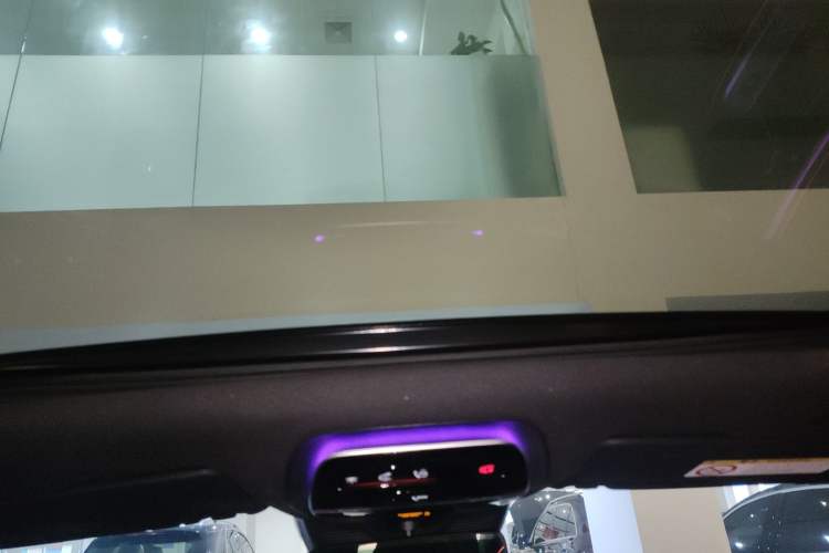 Used Mercedes-Benz E-Class New Energy 2024 E 350 e L Plug-in Hybrid Sedan
