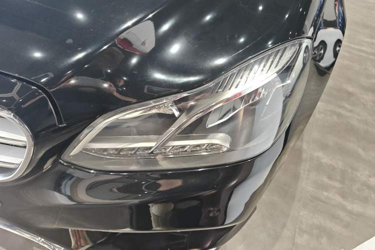 Used Mercedes-Benz E-Class 2015 Revised E 260 L Sporty and Stylish Edition
