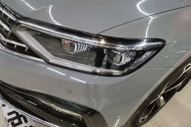 Used Volkswagen Magotan 2023 2 Million Units Commemorative Edition 330TSI DSG Luxury Version
