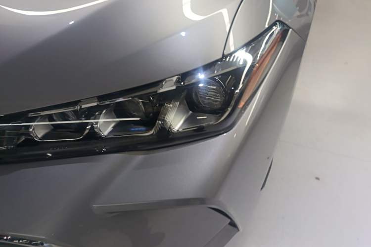 Used Toyota Avalon 2019 2.0L Luxury Edition China VI Standard
