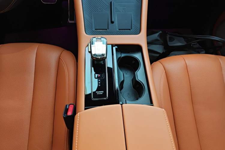 Used Hima AITO M7 2024 1.5T Intelligent Drive Rear-Drive Ultra Version 5 Seats
