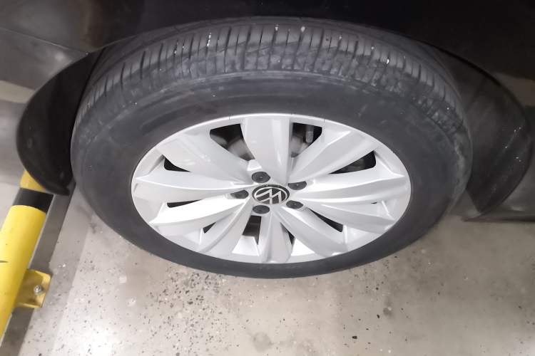 Used Volkswagen Passat 2020 Facelift 330TSI Elite Edition China VI Standard