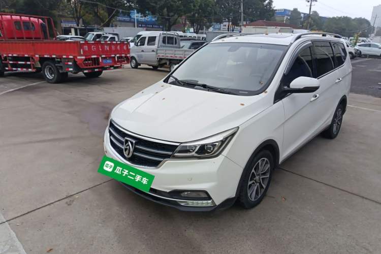 Used Baojun 730 2017 1.5T DCT Flagship Model 7 Seats China V Emission Standard
