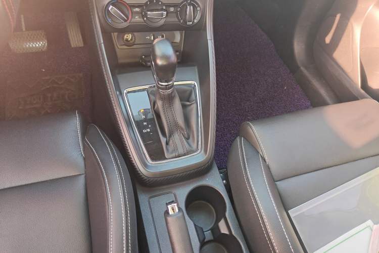 Used MG ZS 2018 1.5L Automatic Luxury Edition China V Standard