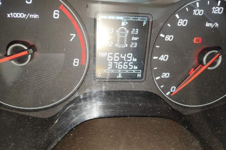 Used Baojun 310W 2017 1.5L Manual Fashion Model China V