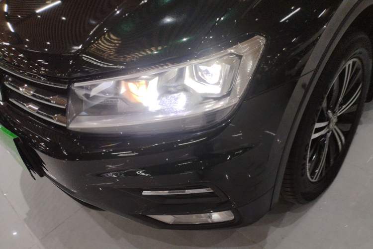 Used Volkswagen Tiguan L 2020 330TSI Automatic Two-Wheel Drive Panoramic Comfort Edition China VI Standard
