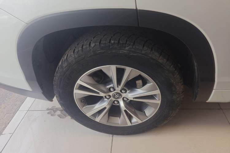 Used Toyota Highlander 2021 2.0T Four-Wheel Drive Elite Edition 7-Seater
