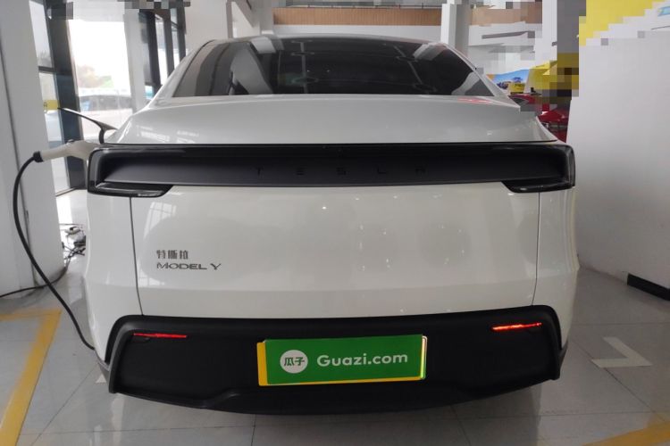 Used Tesla Model Y 2025 Rear-Wheel Drive First Edition