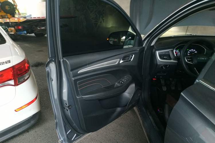 Used Roewe RX3 2021 PRO 1.6L Manual Flagship Model
