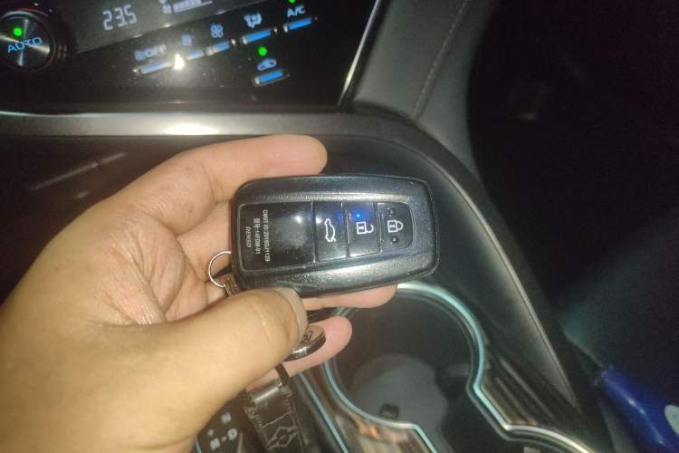 Used Toyota Camry 2019 2.0G Luxury Edition China VI Standard
