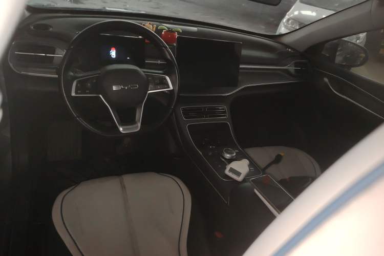 Used BYD Destroyer 05 2024 HONOR Edition DM-i 55KM Luxury Model
