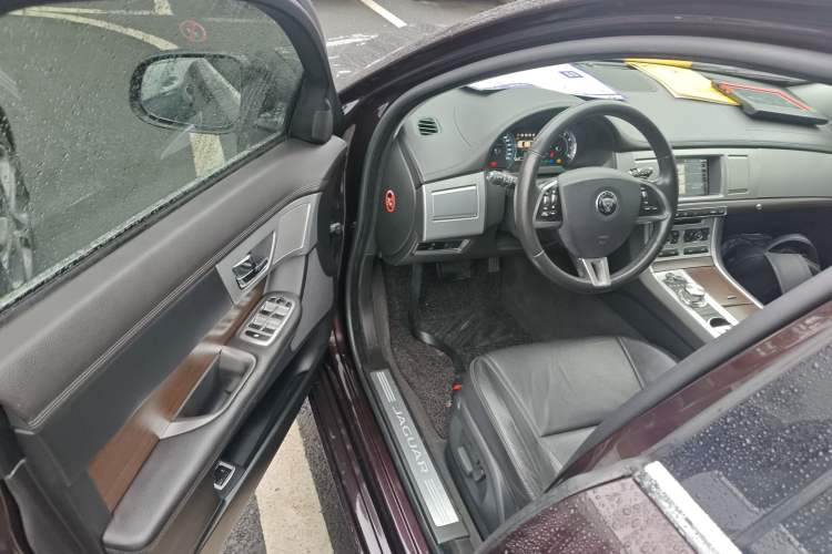 Used Jaguar XF 2015 XF 2.0T Prestige Edition
