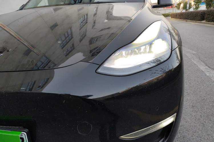 Used Tesla Model Y 2021 Standard Range Rear-Wheel Drive Version
