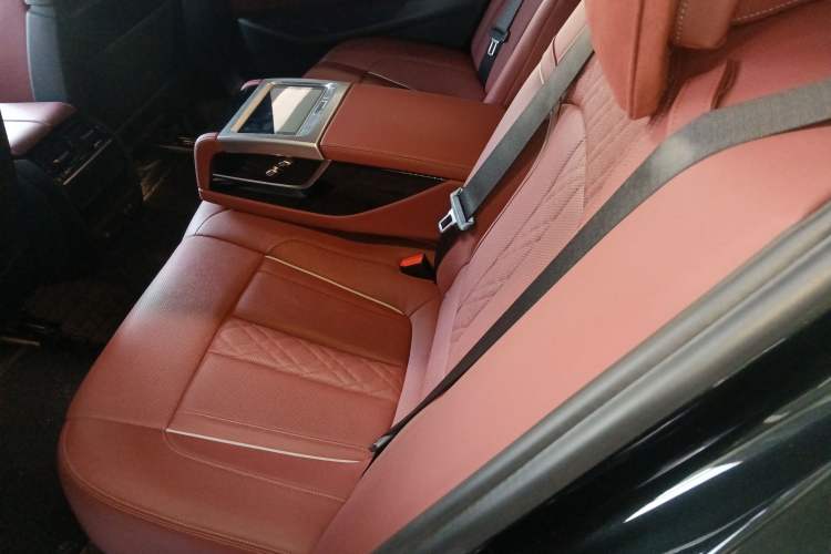 Used BMW 5 Series New Energy 2022 Restyled 535Le Pioneer Edition M Sport Package
