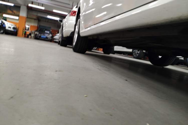 Used Volkswagen Lavida 2013 Revised Classic 1.6L Automatic Fashion Edition
