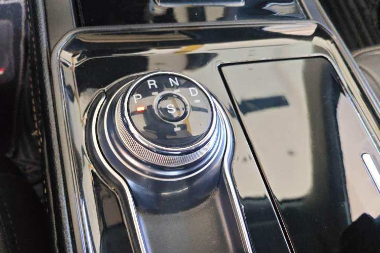 Used Ford Edge 2020 EcoBoost 245 Two-Wheel Drive Titanium 7-Seater
