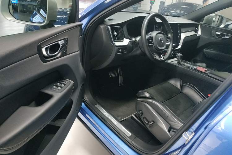 Used Volvo XC60 2019 T5 4x4 Zhiya Sport Edition China VI Standard
