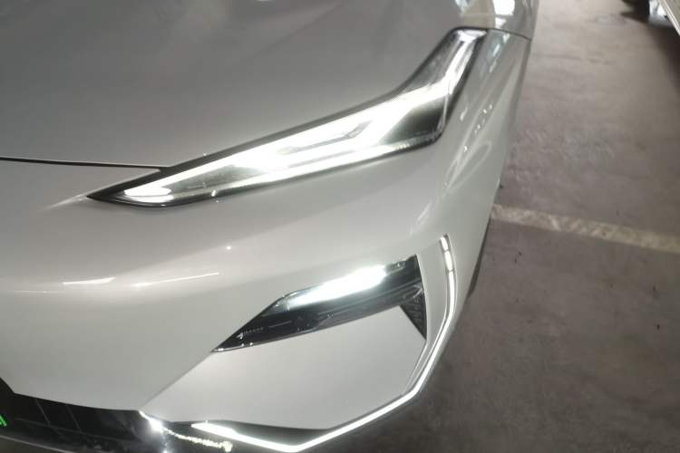 Used  E8 2025 575 km Exploration Intelligent Driving Edition