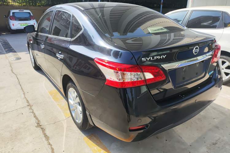Used Nissan Sylphy 2012 1.6 XL Manual Luxury Edition
