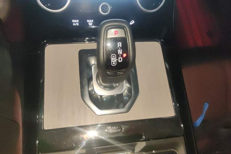 Used Land Rover Range Rover Evoque 2023 Aurora L 249 PS Luxury Edition
