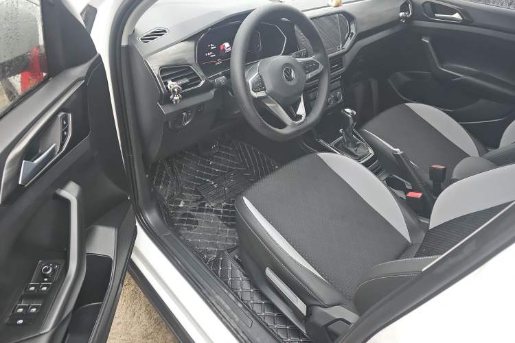 Used Volkswagen Tacqua 2020 1.5L Automatic Yue