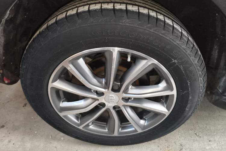 Used Geely Auto Emgrand X7 Sport 2018 1.8TD Automatic Two-Wheel Drive Smart Connect 4G Internet Edition